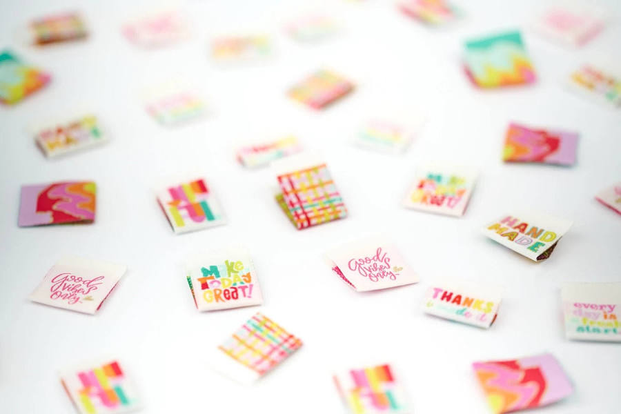 Good Vibes - Woven Label Pack