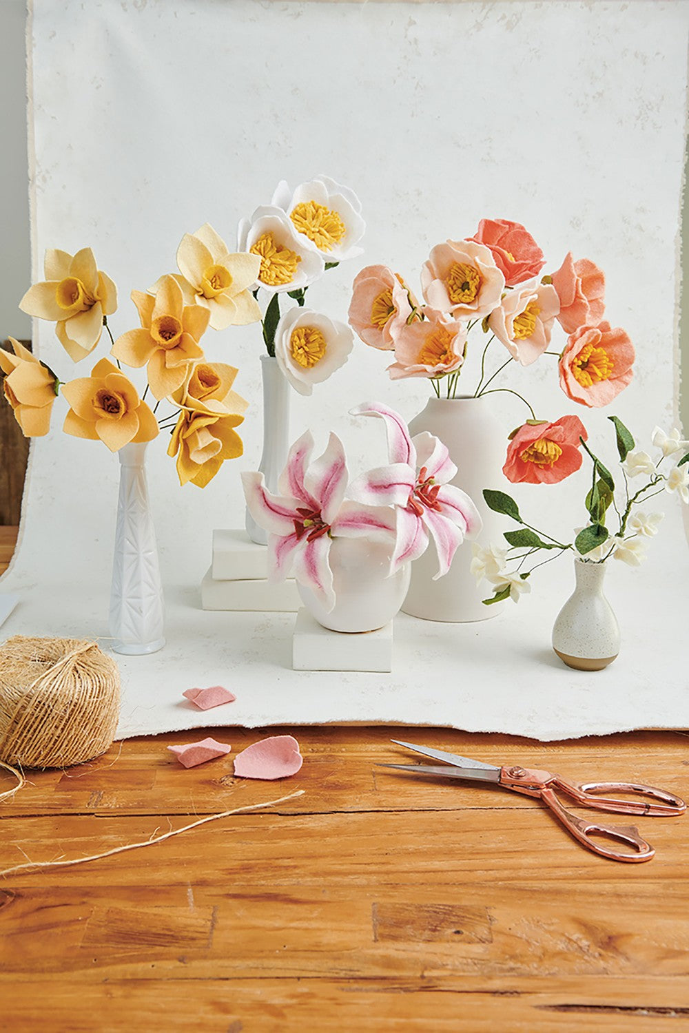 Make Felt Flowers: Four Seasons of Crafting Modern Plants & Flowers