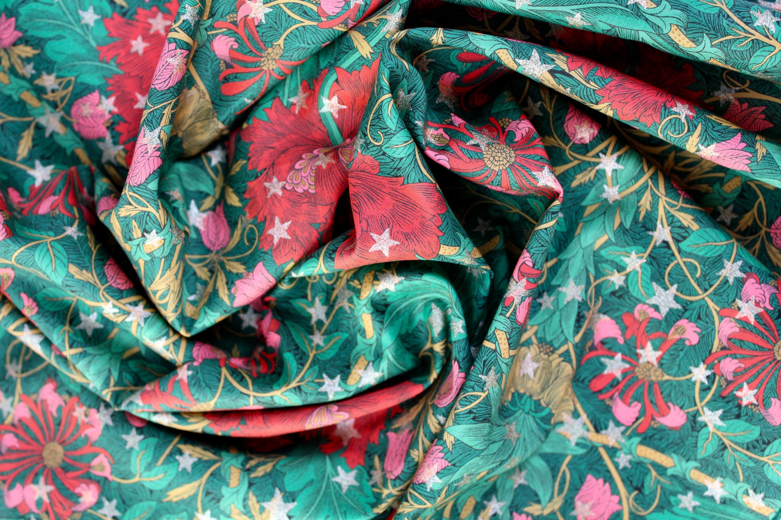 March Sparkle Liberty Tana Lawn™ Kerchief in Red