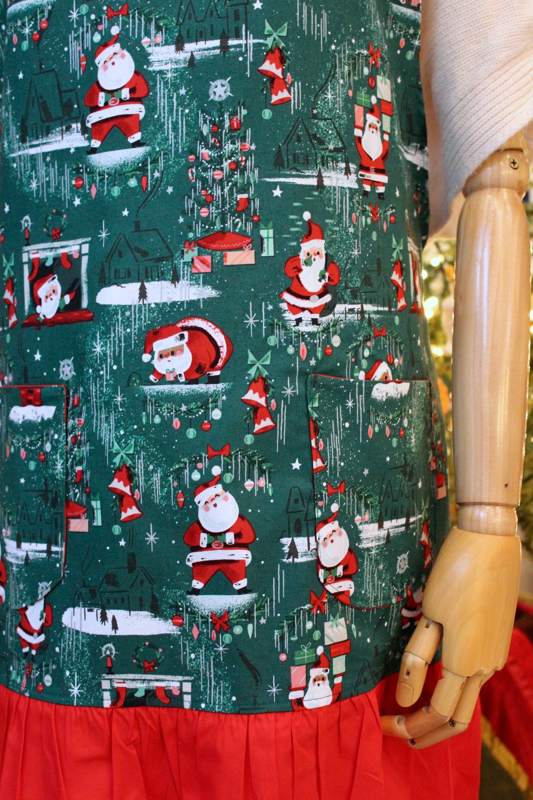 MidCentury Santa Ruffle Apron
