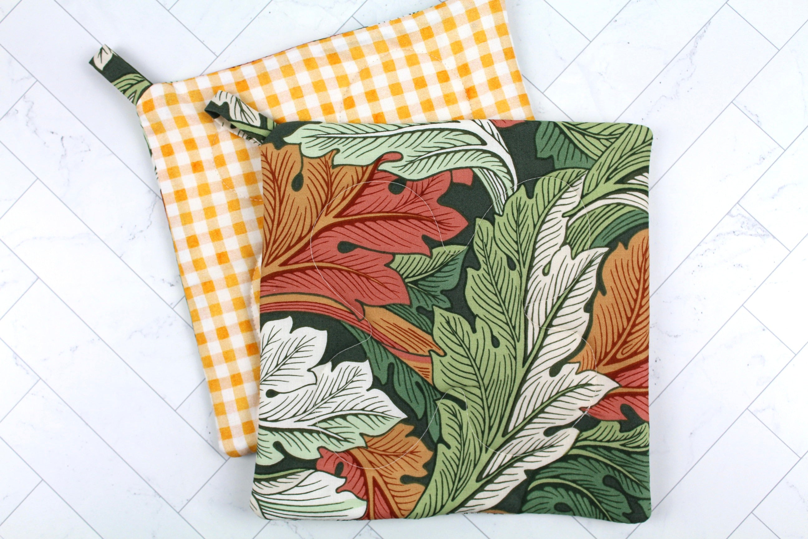Morris Acanthus Leaf Potholder