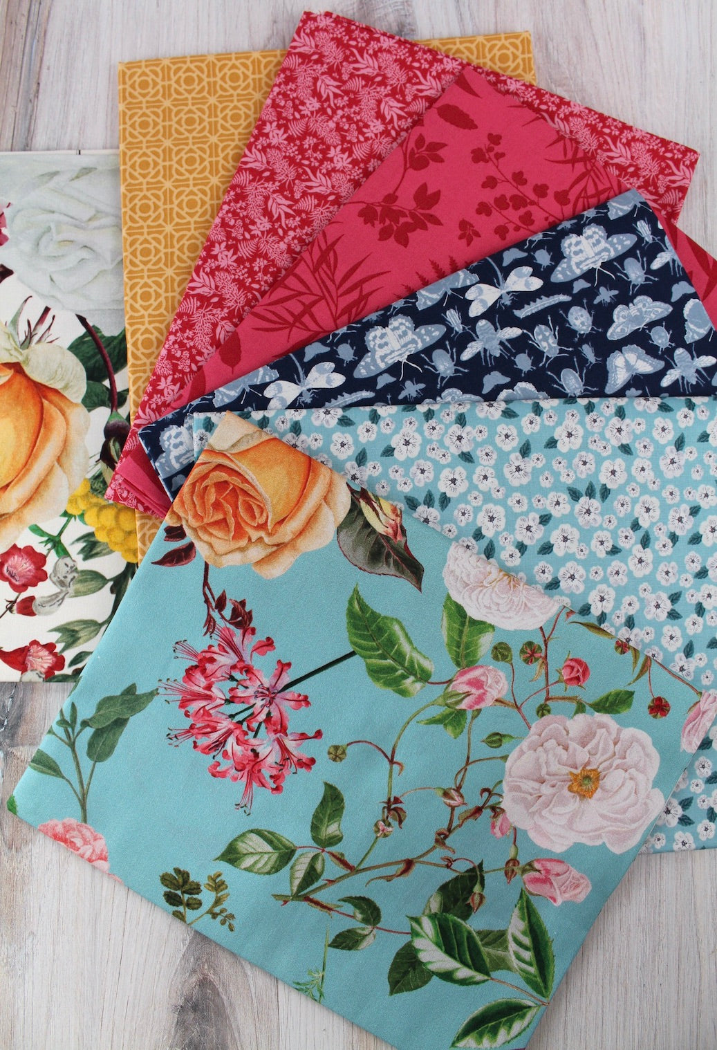 Floral Gardens 1yd Bundle in Sky