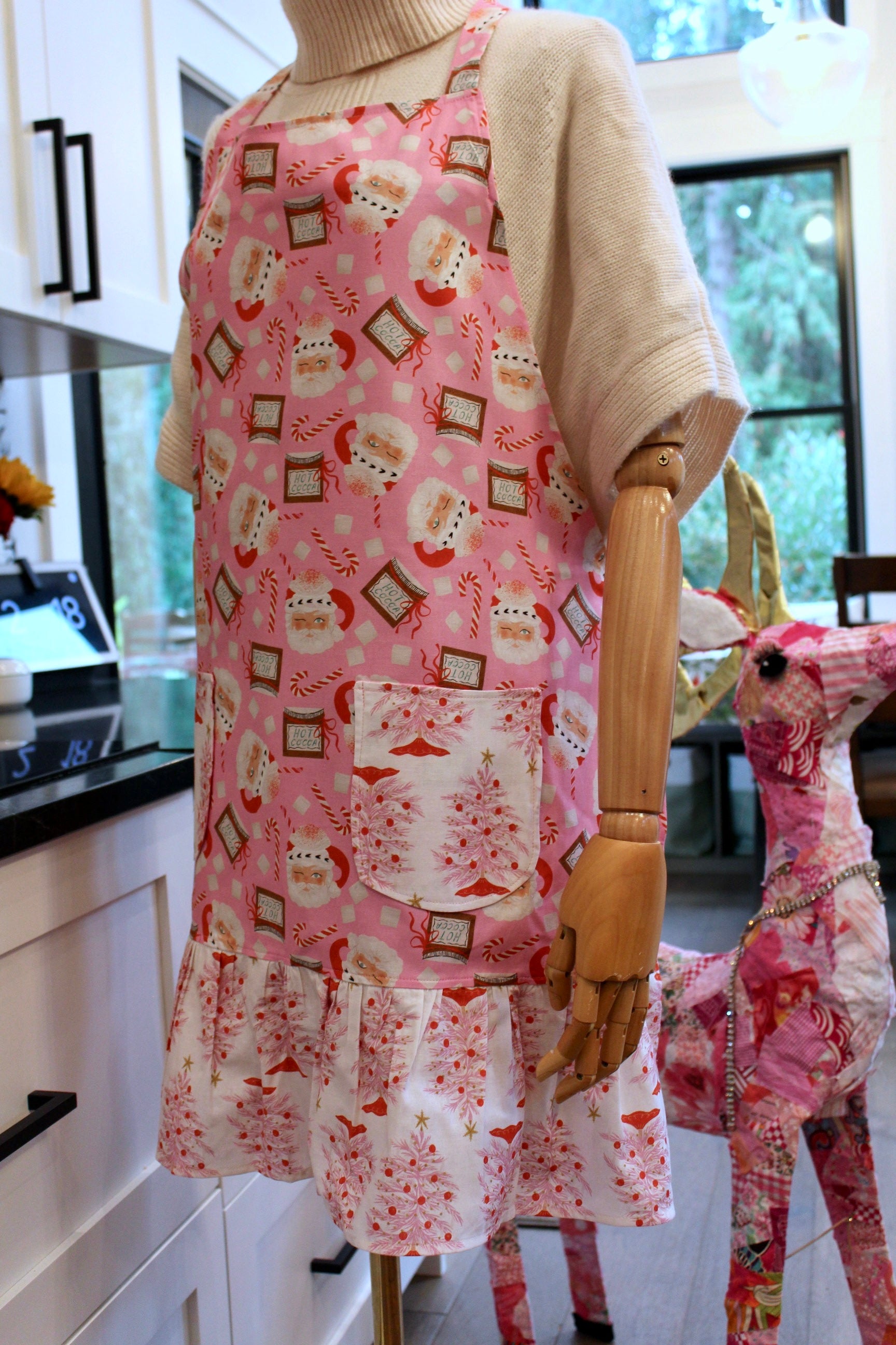 Vintage Santa Mug Ruffle Apron
