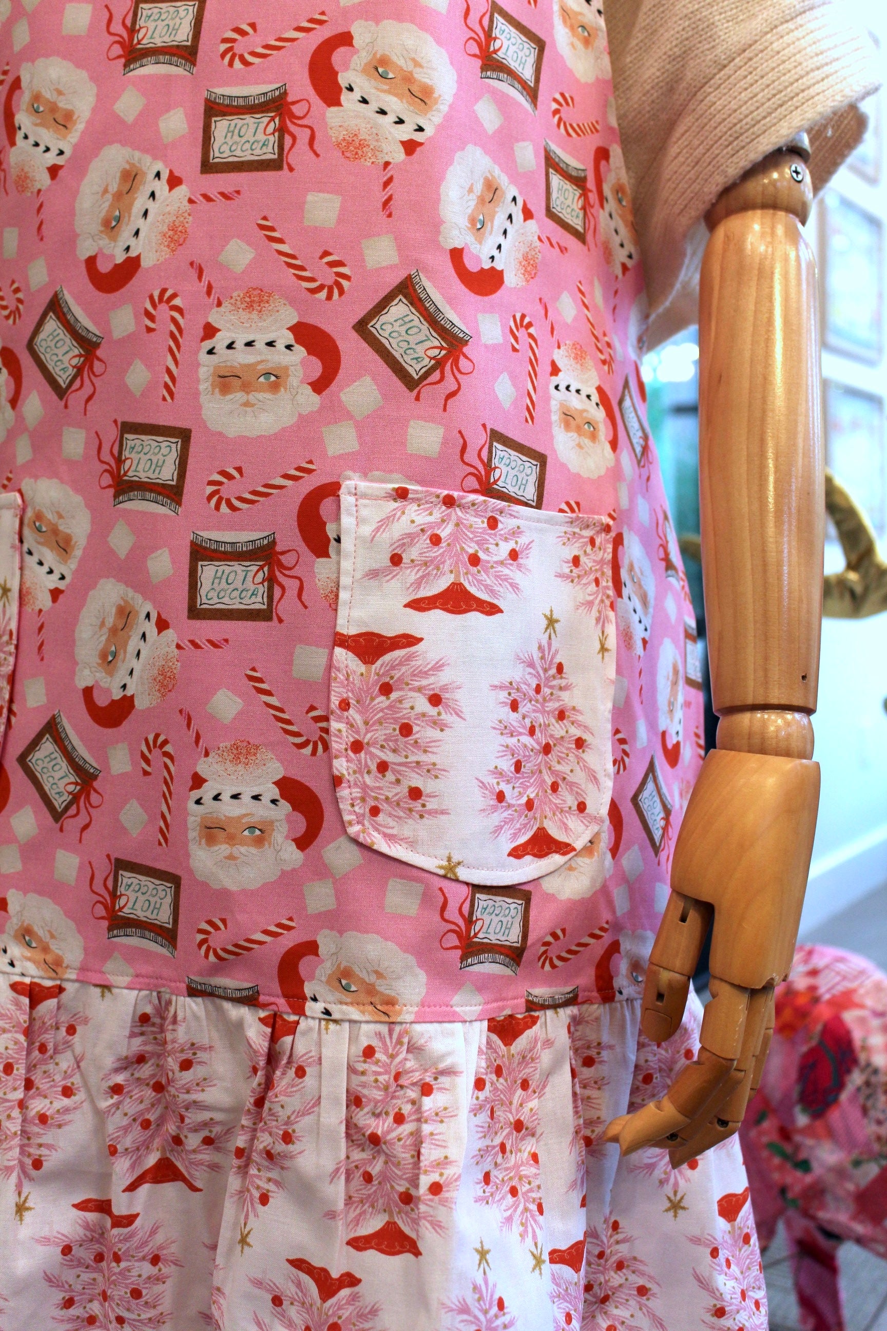 Vintage Santa Mug Ruffle Apron