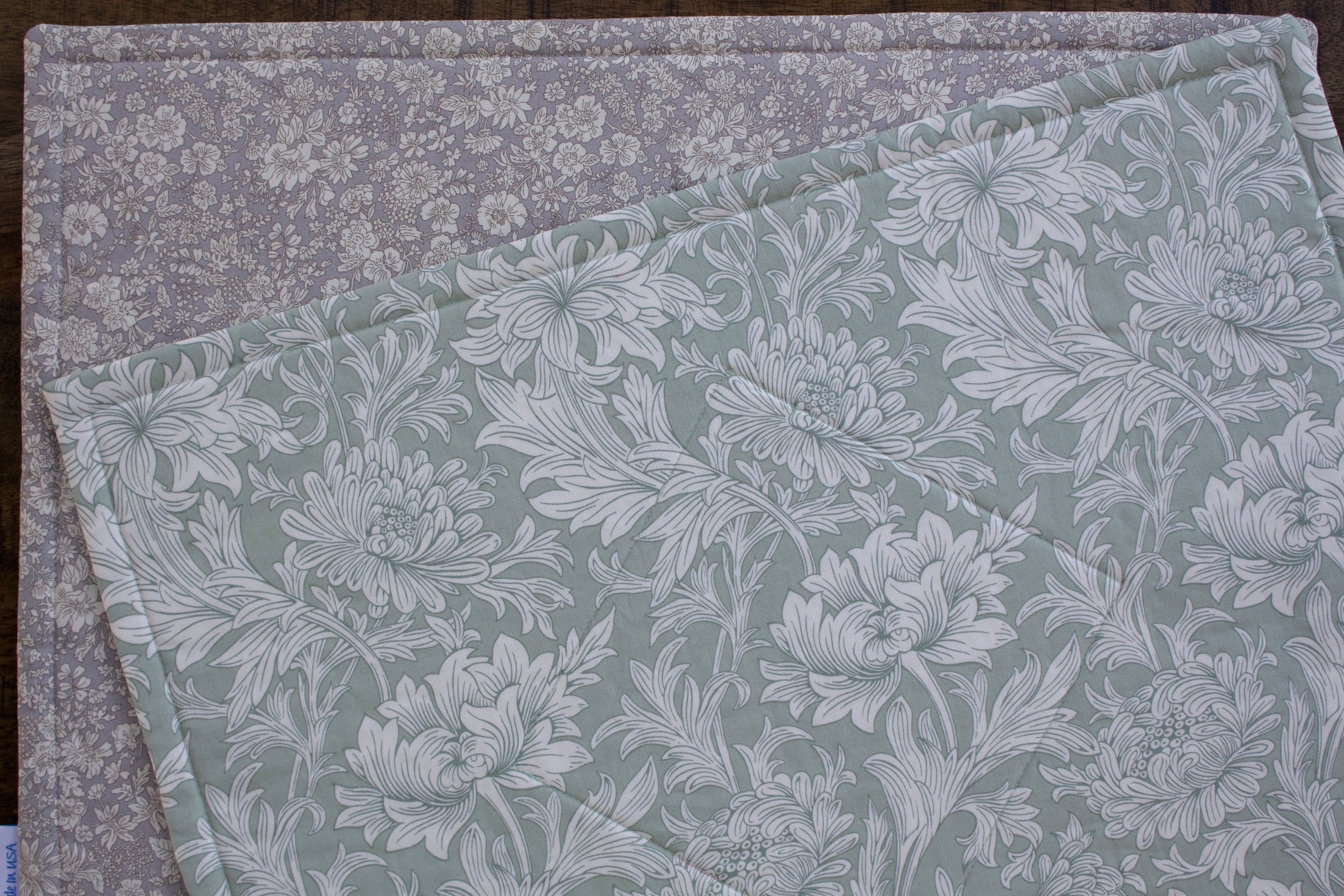 Chrysanthemum Placemats (Set of 2)