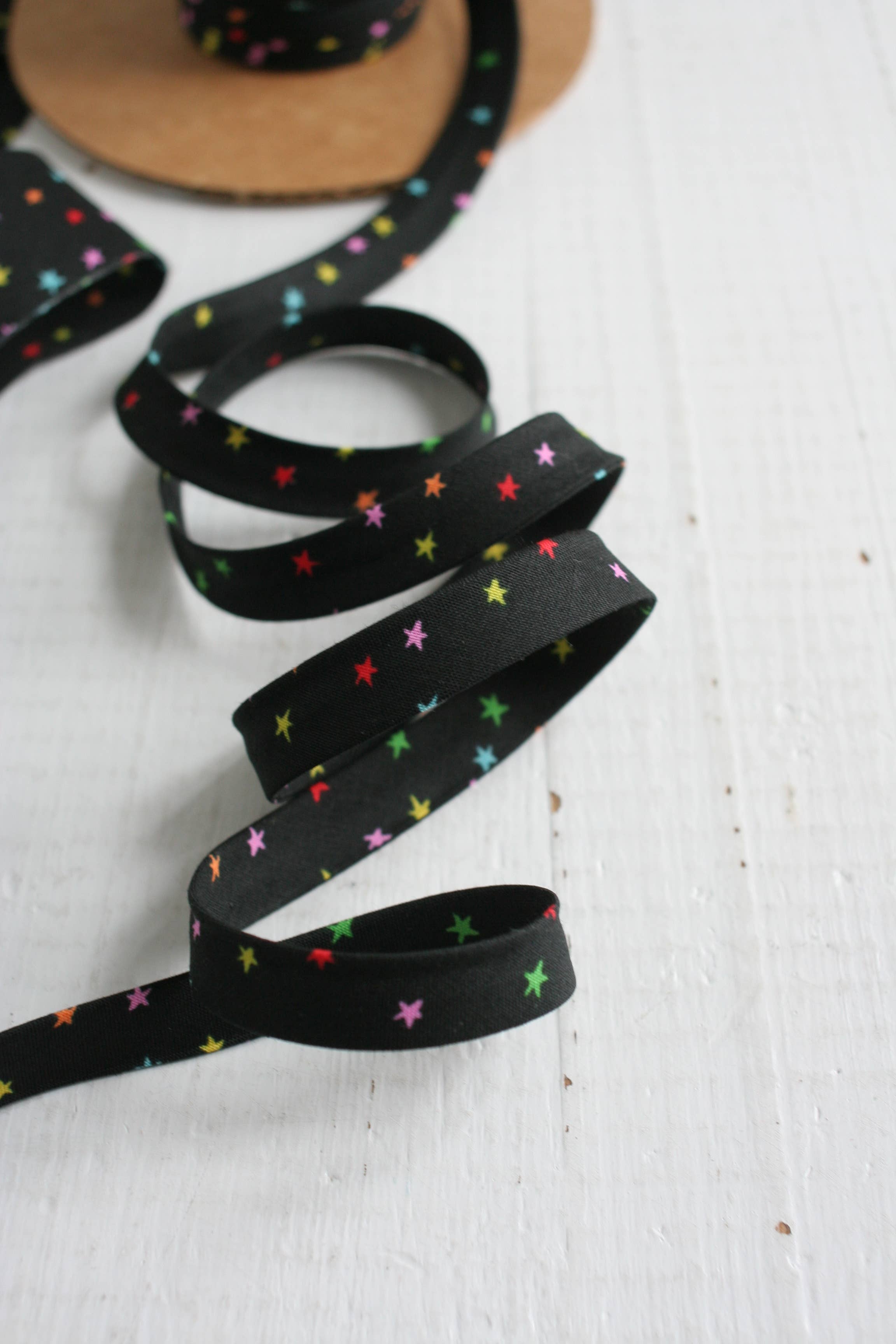 1/2" Double Fold Bias Binding - Starry Mini Vivid Rainbow