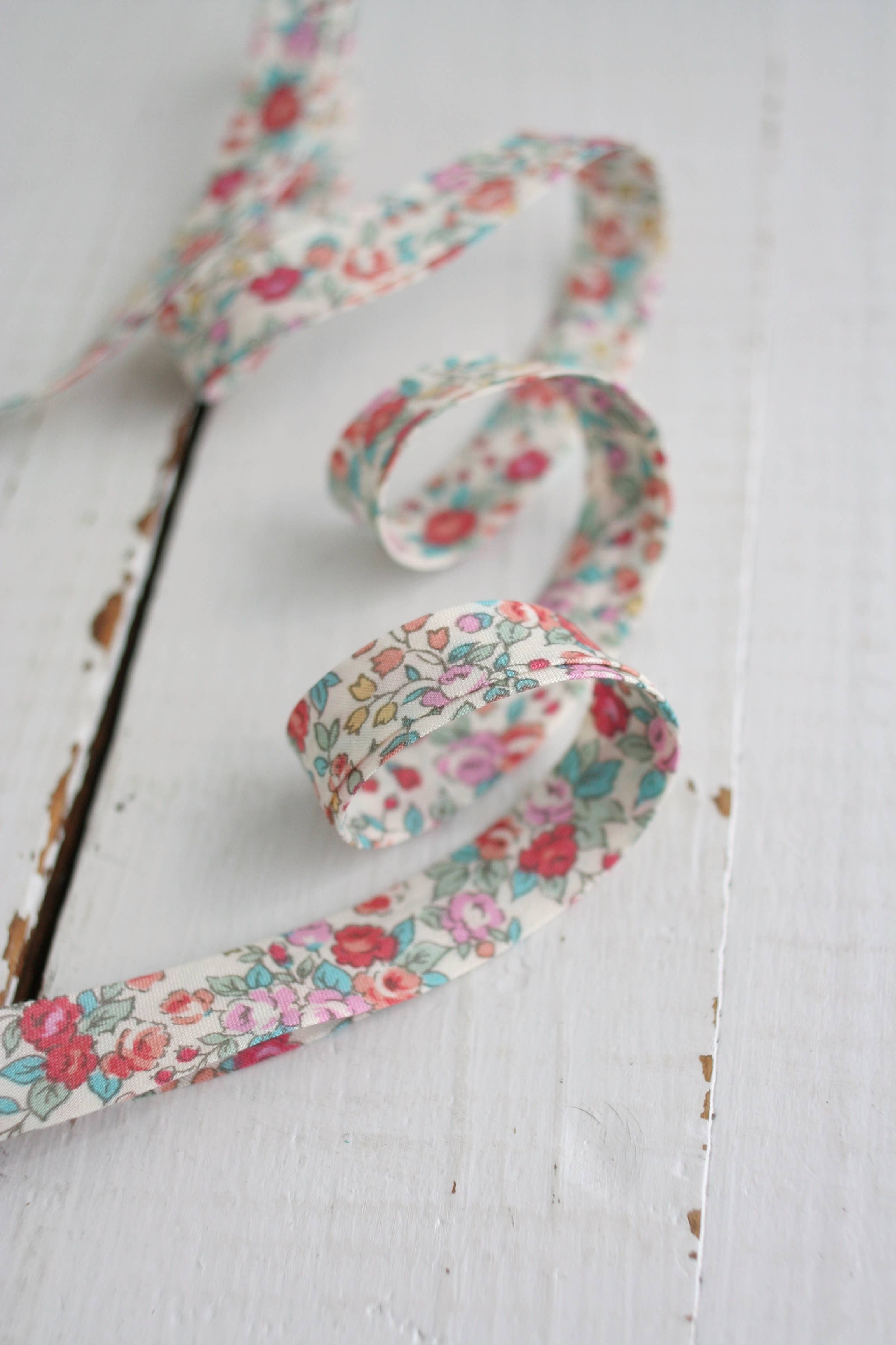 1/2" Double Fold Bias Binding -  Bouquet Blossom