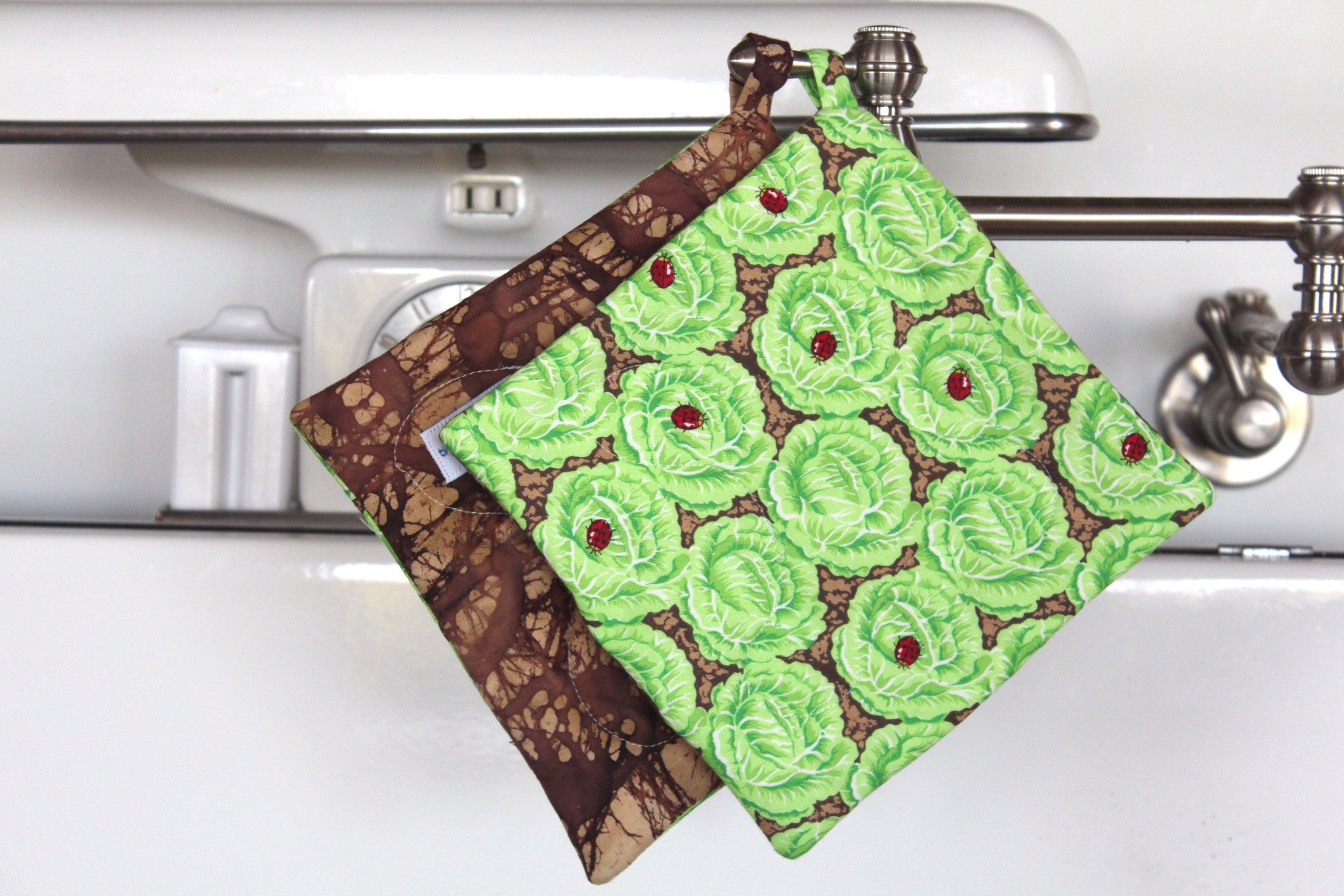 Cabbage Patch Potholder-The Blue Peony-Category_Pot Holder,Color_Brown,Color_Green,Department_Kitchen,Size_Traditional (Square),Theme_Food