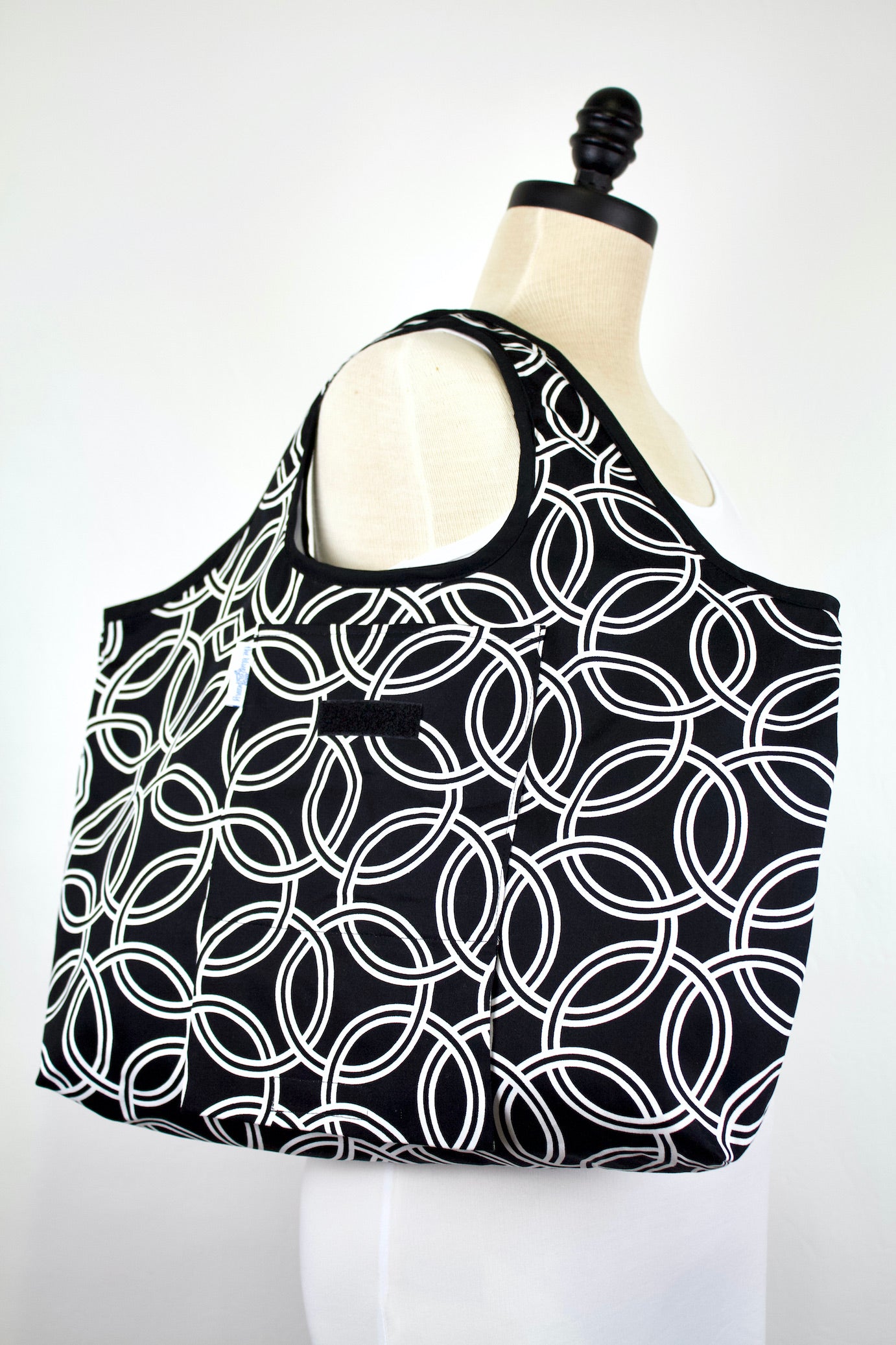 Circles Folding Shopping Tote in Jet-The Blue Peony-Category_Foldable Bag,Color_Black,Department_Personal Accessory