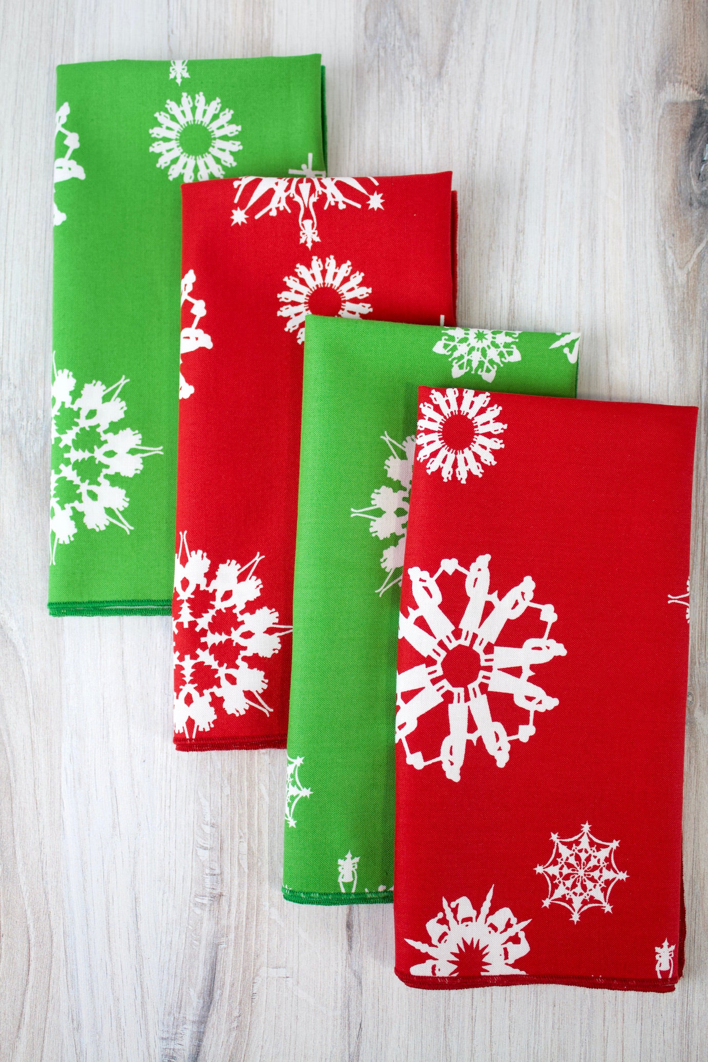 Folksy Flakes Christmas Napkins (Set of 4)-The Blue Peony-Category_Napkins,Category_Table Linens,Color_Green,Color_Red,Department_Kitchen,Material_Cotton,Theme_Christmas,Theme_Winter